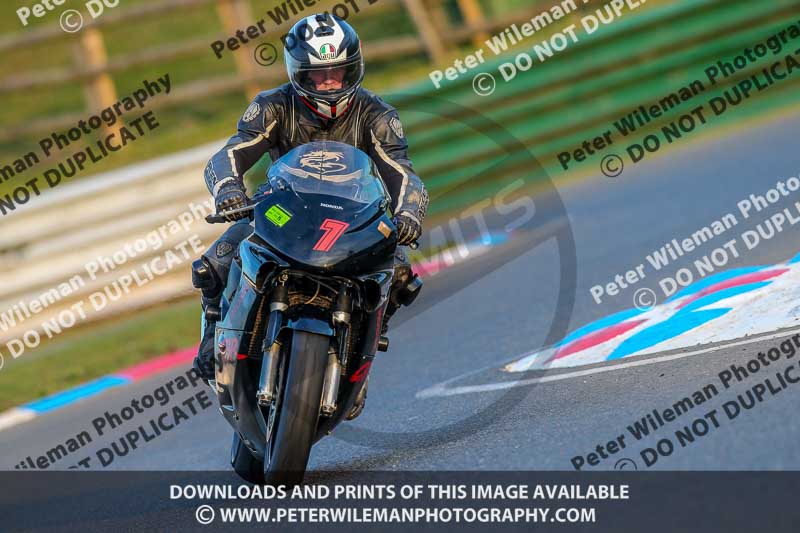 PJM Wedding Photography;enduro digital images;event digital images;eventdigitalimages;mallory park;mallory park photographs;mallory park trackday;mallory park trackday photographs;no limits trackdays;peter wileman photography;racing digital images;trackday digital images;trackday photos